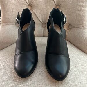 Bella Vita Black Heels